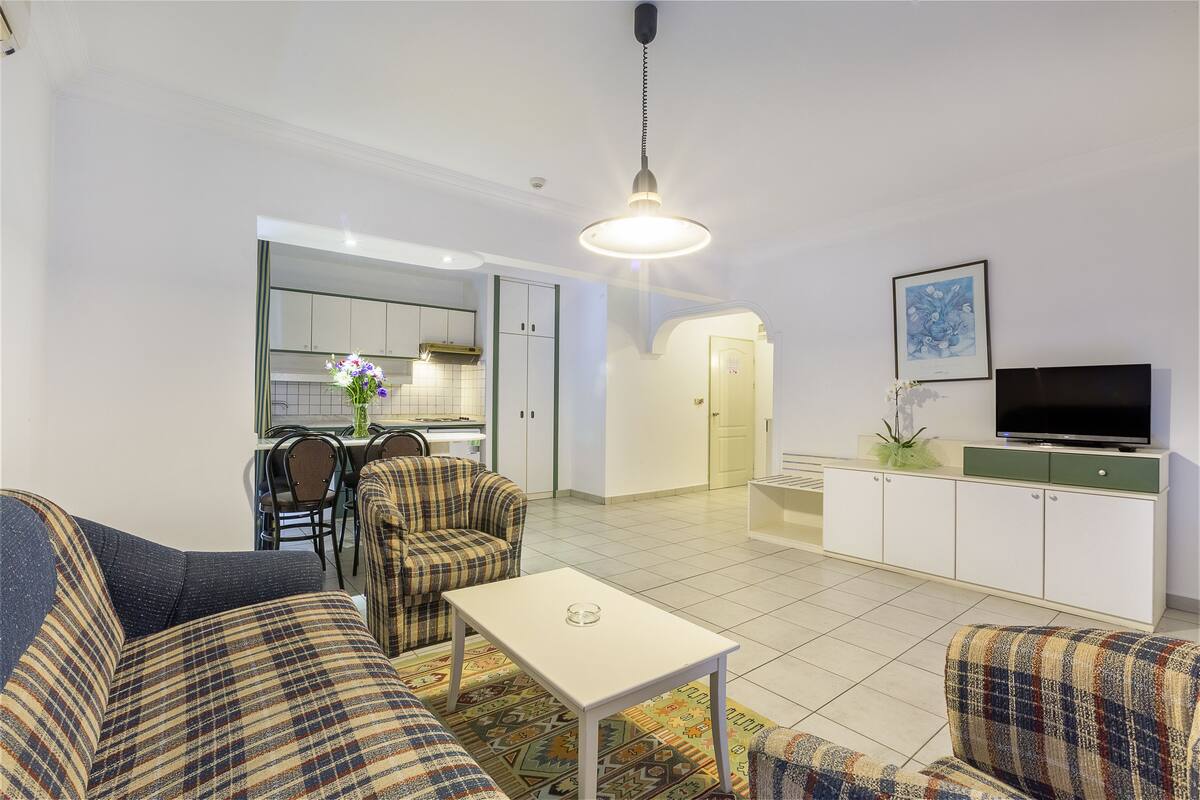Apartment, 1 Bedroom | In-room safe, desk, WiFi (surcharge)