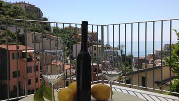 Superior-Doppelzimmer, 1 Queen-Bett, Nichtraucher, Meerblick | Terrasse/Patio