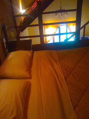 Traditional Quadruple Room, Lake View | In-room safe, soundproofing, free cribs/infant beds, free WiFi
