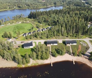 Comfort Villa, 3 Bedrooms, Lakeside, EC Charging | Exterior - Kajaani Cottages (Kajaani)