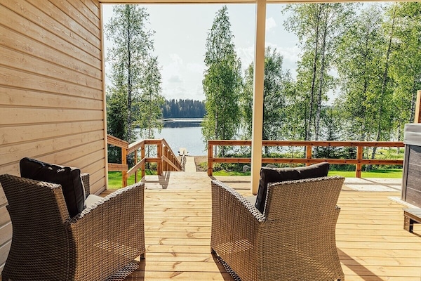 Comfort Villa, 3 Bedrooms, Lakeside, EC Charging | Terassi/patio