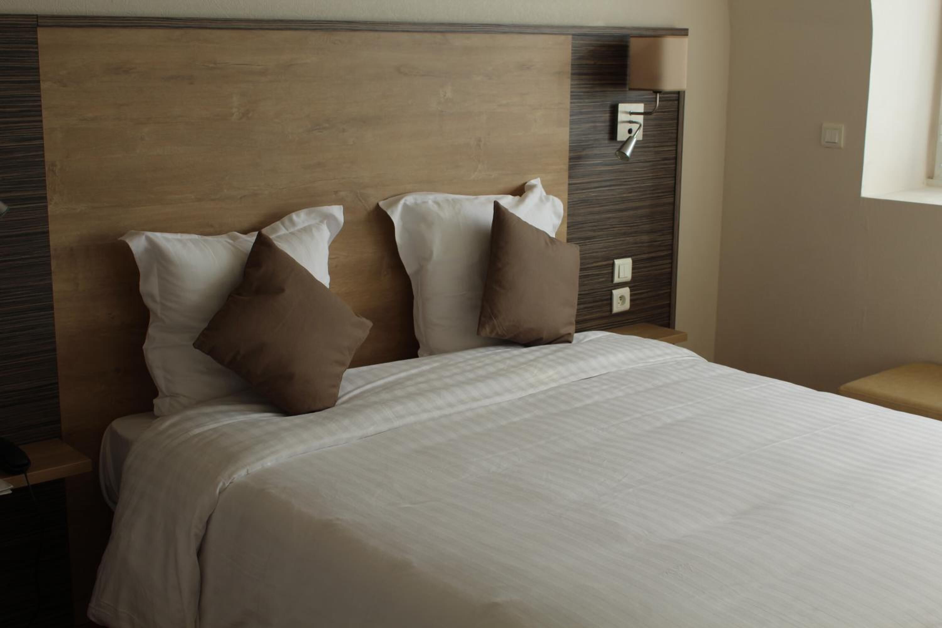 minibar, in-room safe, desk, soundproofing