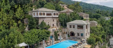 Außenpool (je nach Saison geöffnet)