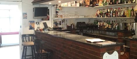 Bar (en la propiedad)