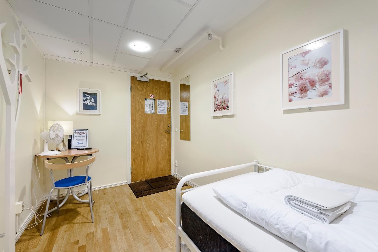 Single Room | Premium bedding, in-room safe, iron/ironing board, free WiFi