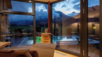 Couples treatment room(s), body treatments, aromatherapy