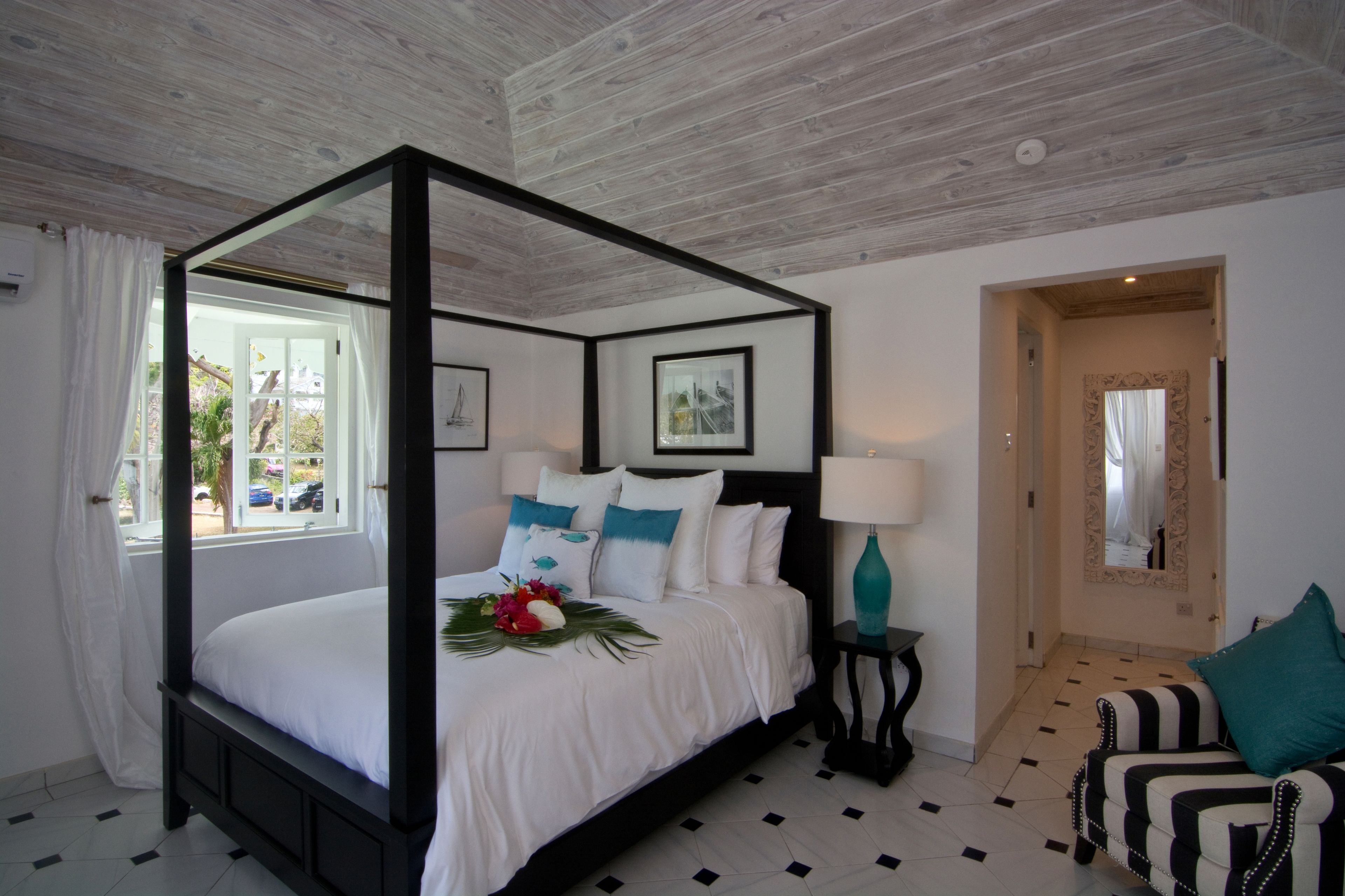 MainHouse SeaView Room,Queen Bed,Terrace | In-room safe, desk, laptop workspace, iron/ironing board