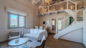 Villa (White) | Living area