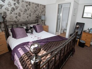 Superior Double Room, Ensuite - Rosaire Guest House (Llandudno)