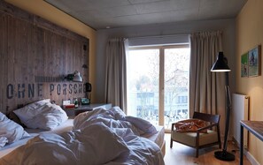 Habitación estándar, 1 cama doble | Minibar, caja fuerte, escritorio y cortinas opacas