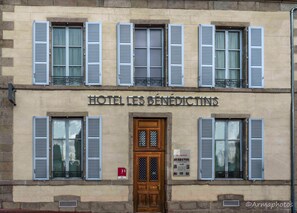 Front of property - Hôtel Les Bénédictins (Limoges)