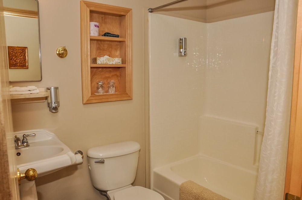 Chanterelle Inn & Restaurant by null