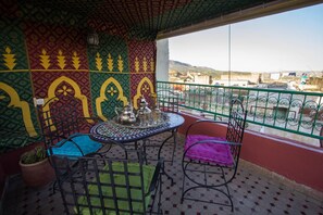 Breakfast, lunch, dinner served; Moroccan cuisine  - Dar Tahrya (Fes)