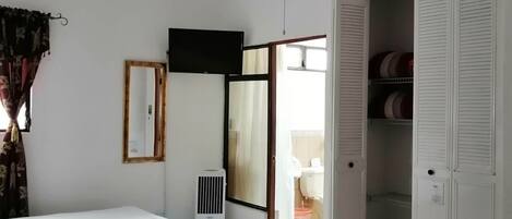 Chambre Triple Standard, 3 lits une place, salle de bains privée