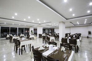 Se sirven desayunos, almuerzos y cenas