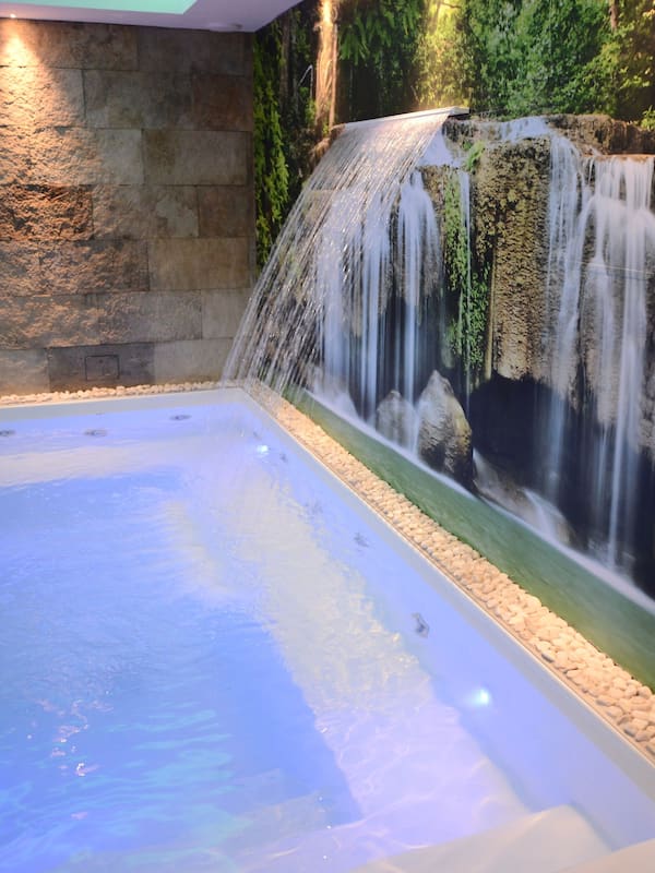Sale per trattamenti di coppia, sauna, vasca idromassaggio