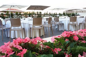 Breakfast and dinner served  - Sicilia Hotel Spa (Giarre)
