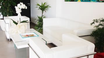 Sala de estar en el lobby