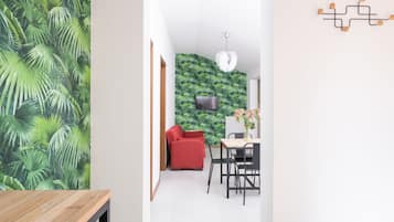 Apartament, 1 dormitori | Sala d'estar | Televisor de pantalla plana