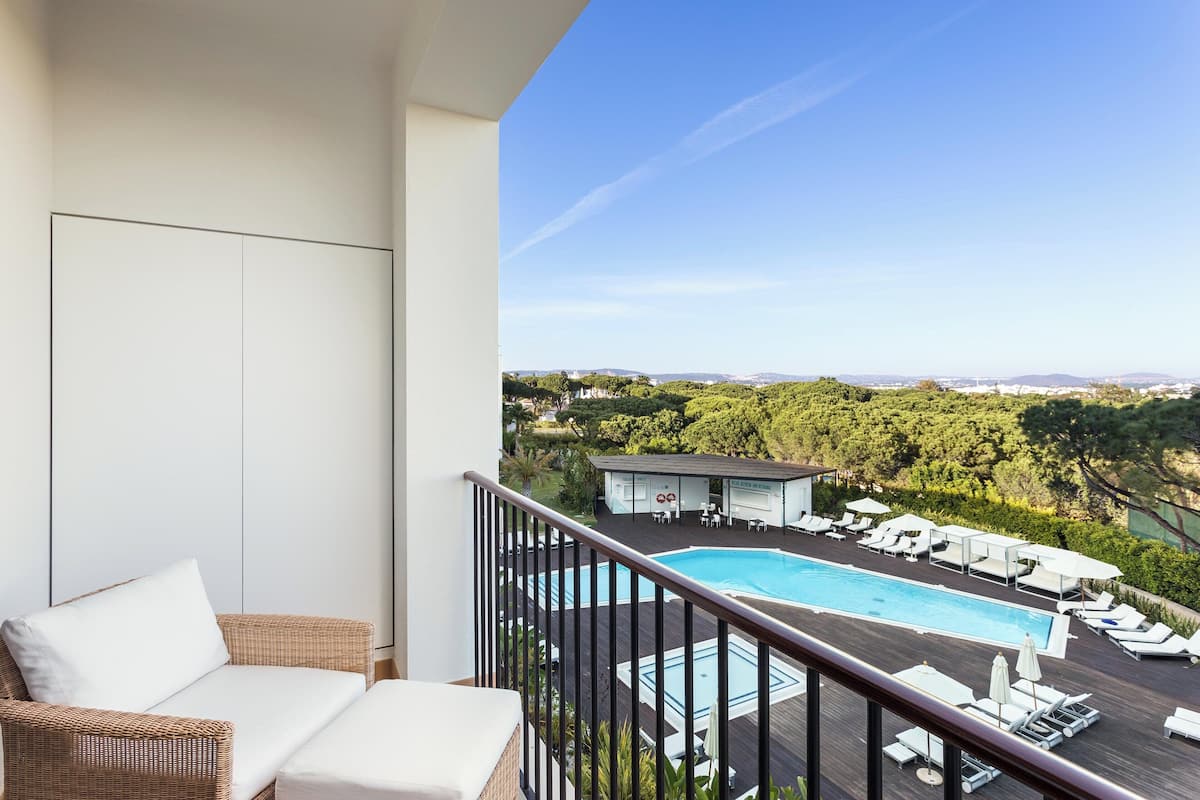 Literie de qualitĂ©, coffre-fort, bureau, systĂšme dâinsonorisation