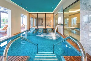 Couples treatment rooms, sauna, hot tub, steam room, Turkish bath
