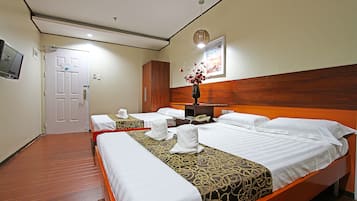 Family Room, 2 Bedrooms, Connecting Rooms | Desk, free WiFi, bed sheets