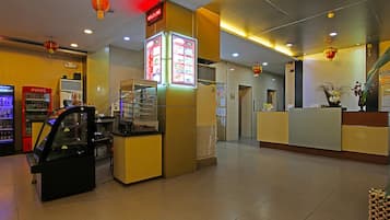 Snack bar