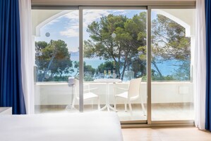 Apartment, 1 Bedroom, Sea View (Apartment) | Minibar, desk, blackout curtains, iron/ironing board