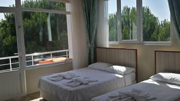 Minibar, lits bébé (gratuits), Wi-Fi gratuit