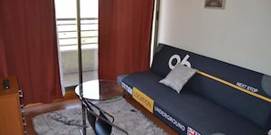 1 quarto, ferros/tábuas de passar roupa