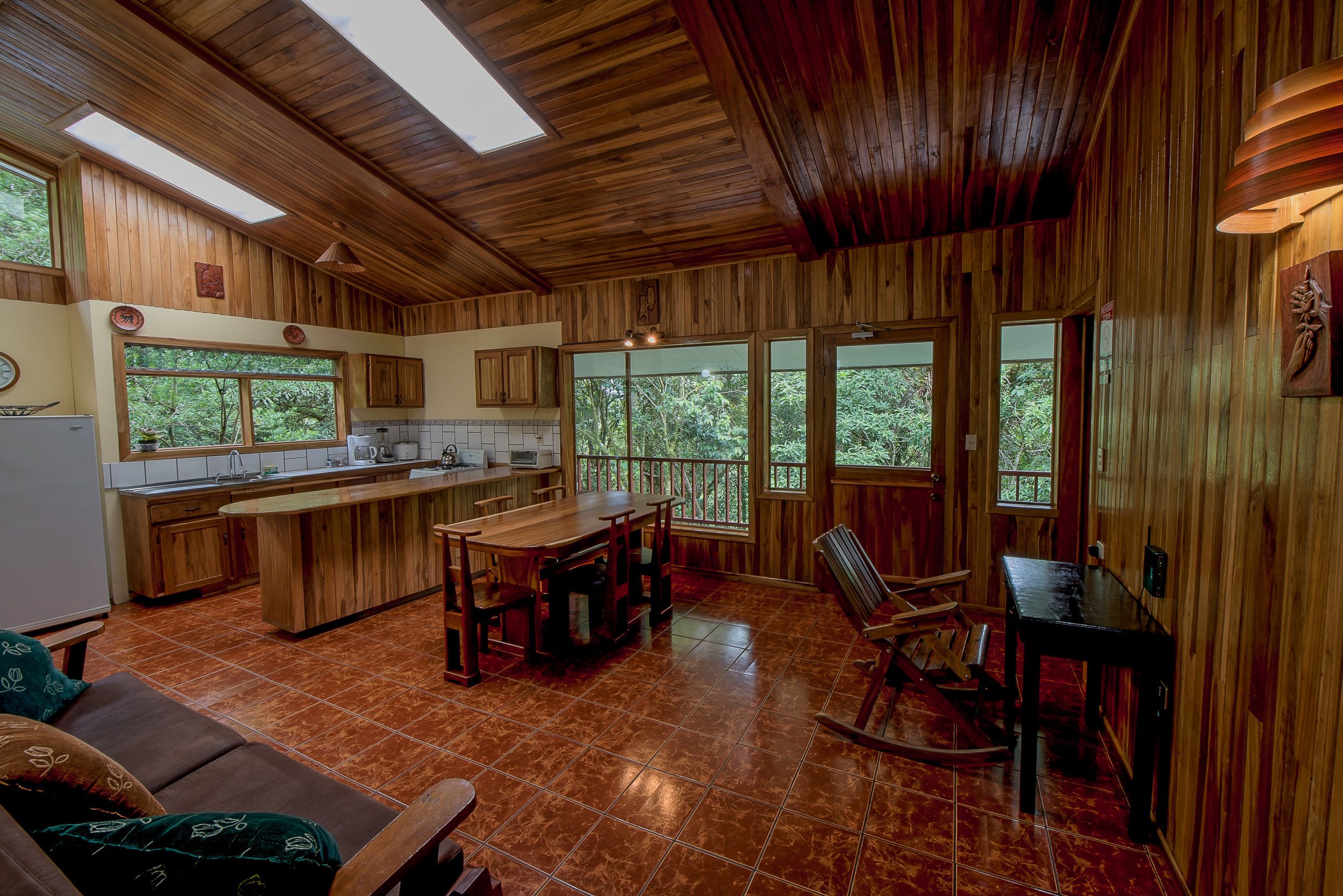 Departamento, 2 habitaciones, cocina, vista al jardín | Cocina privada | Cafetera y tetera 