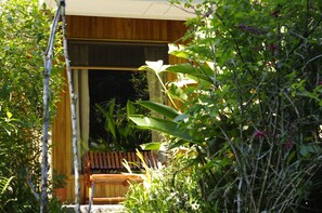 Standard Room, Garden View | In-room safe, desk, free cots/infant beds, free WiFi - Hospedaje Mariposa (Monteverde)