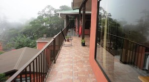 Terrace/patio - Cabinas Eddy (Monteverde)
