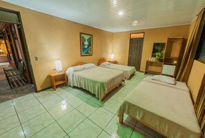 Iron/ironing board, free WiFi - Cabinas Eddy (Monteverde)