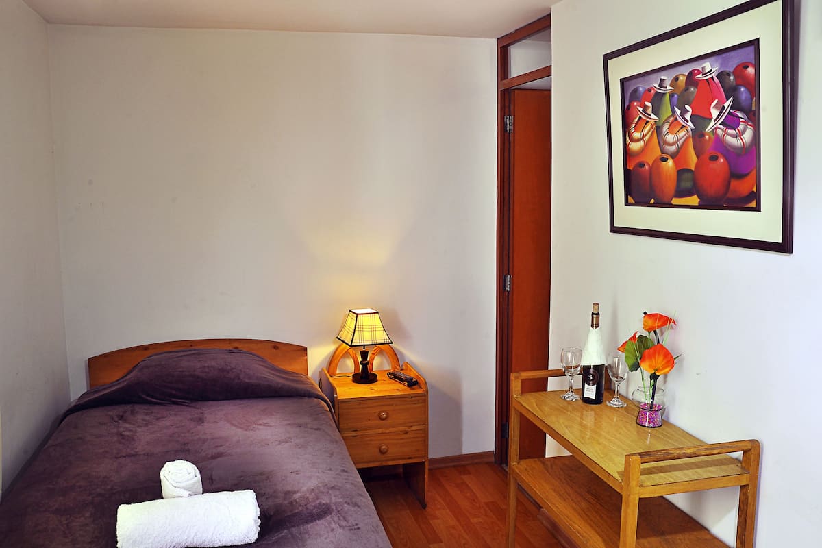 Laptop workspace, blackout drapes, free WiFi, bed sheets