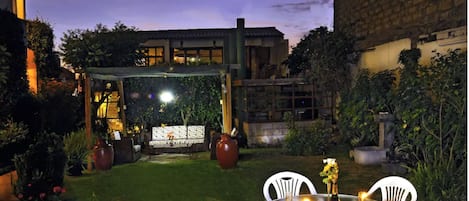 Habitación clásica, 1 cama matrimonial | Terraza o patio