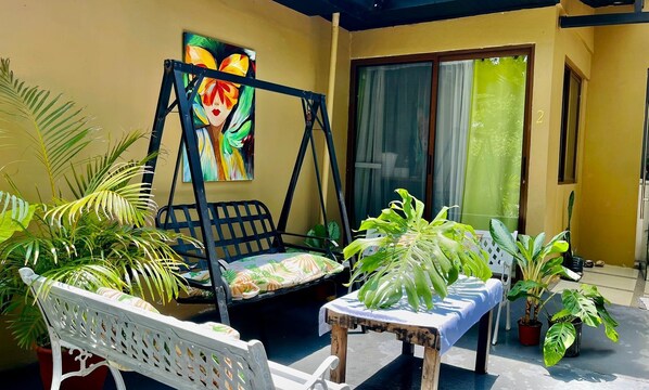 Family Room | In-room safe, desk, blackout drapes, iron/ironing board