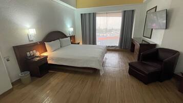 Habitación estándar, 1 cama King size | Caja de seguridad en la habitación y wifi gratis