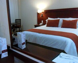 Sängtillbehör av högsta kvalitet, mörkläggningsgardiner och gratis wi-fi