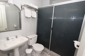 Bathroom - Hotel Castillo (Santiago)