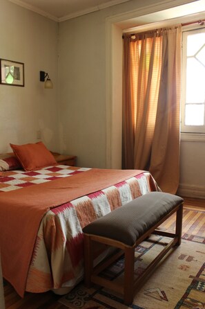 ダブルルーム ダブルベッド 1 台 | ベビーベッド (無料)、WiFi (無料)