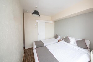 Free WiFi, bed sheets - The Hollingdales Hotel (Blackpool)