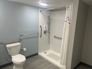 Studio, 1 King Bed, Accessible, Non Smoking (Walk-In Shower) | Bathroom | Free toiletries, hair dryer, towels