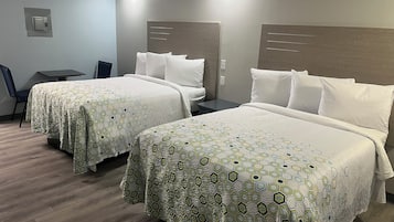 Studio, 2 lits doubles, non-fumeurs, coin cuisine | Rideaux occultants, fer et planche à repasser, Wi-Fi gratuit