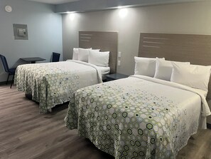 Studio, 2 Double Beds, Non Smoking, Kitchenette | Blackout drapes, iron/ironing board, free WiFi, bed sheets - HomeTowne Studios by Red Roof Athens, TN (Athens)