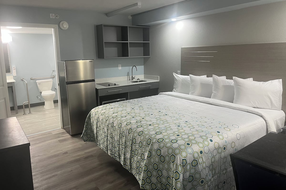 Blackout drapes, iron/ironing board, free WiFi, bed sheets