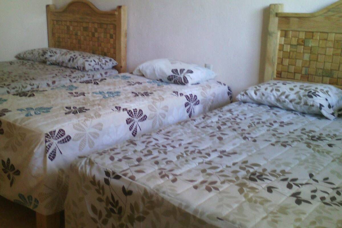 Basic Room, Private Bathroom | Bed sheets