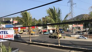 Exterior - Casa Las Lomas Hostel (Ixtapa)