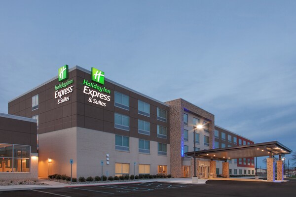 Holiday Inn Express And Suites Detroit/sterling Heights By Ihg - Rochester Hills, MI