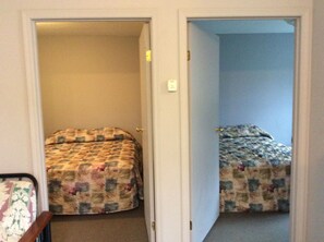 Cabin, 2 Bedrooms, Kitchen - The Haven at ELR (Lac La Biche)